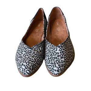 Toms Animal Print Flats Size 11